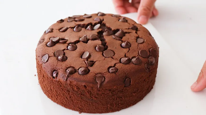 Moist Chocolate Chip Cake