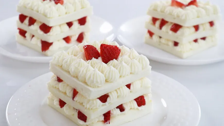 Strawberry Cream Layer Cake