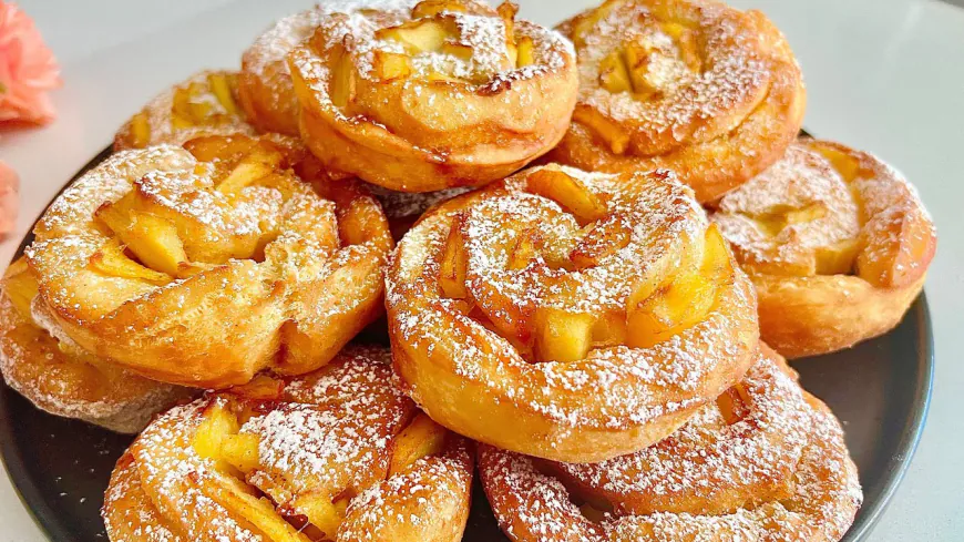 Apple Cinnamon Fried Pastries