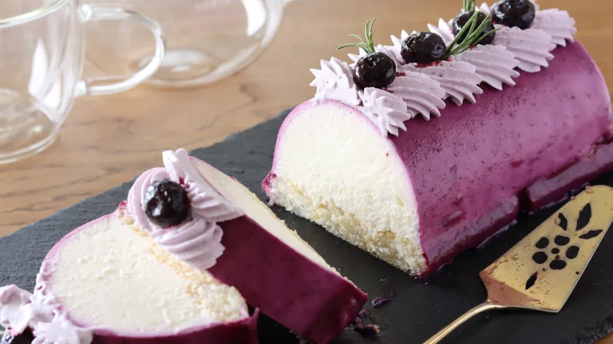 Blueberry Cream Cheese Mousse Cake