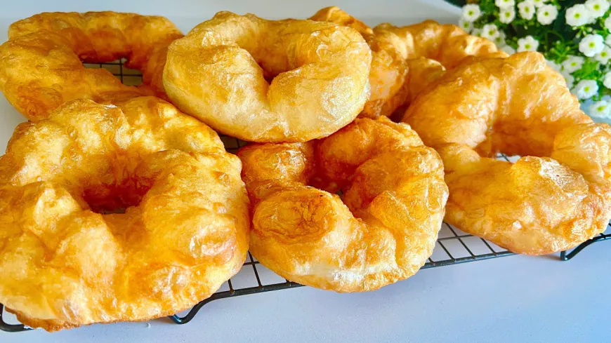 Homemade Fried Doughnuts