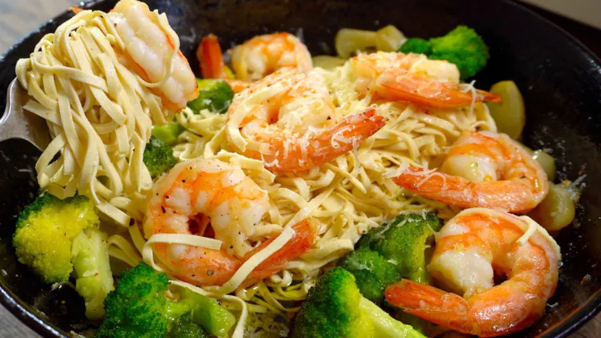 Tofu Noodles With Shrimp And Broccoli