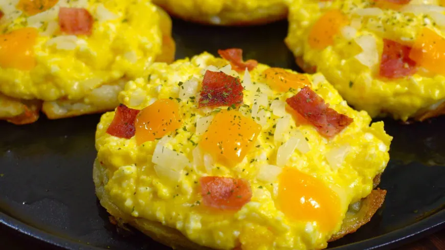 Loaded Potato and Egg Skillet Bites