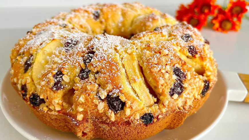 Grandma's Apple Raisin Cake Recipe