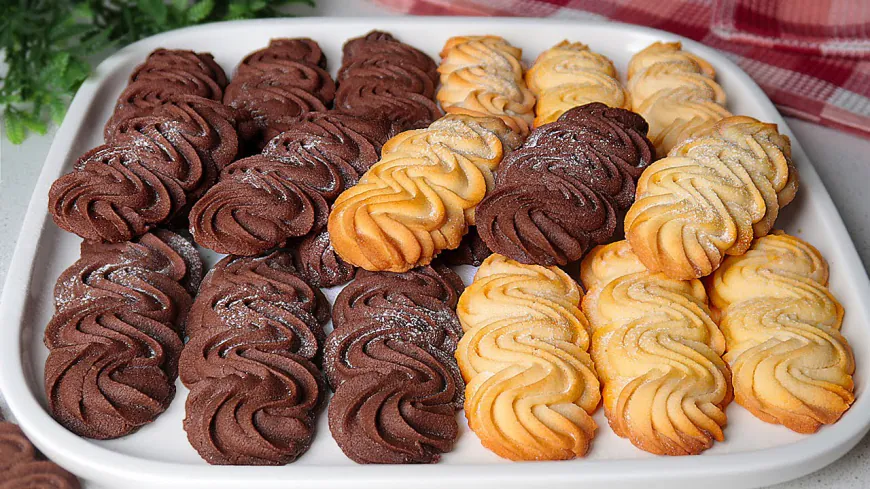 Vanilla and Chocolate Swirl Butter Cookies