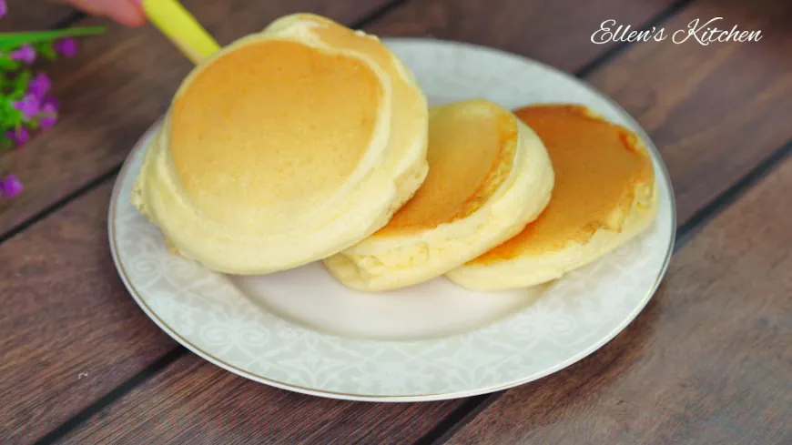 Homemade Fluffy Pancakes Recipe