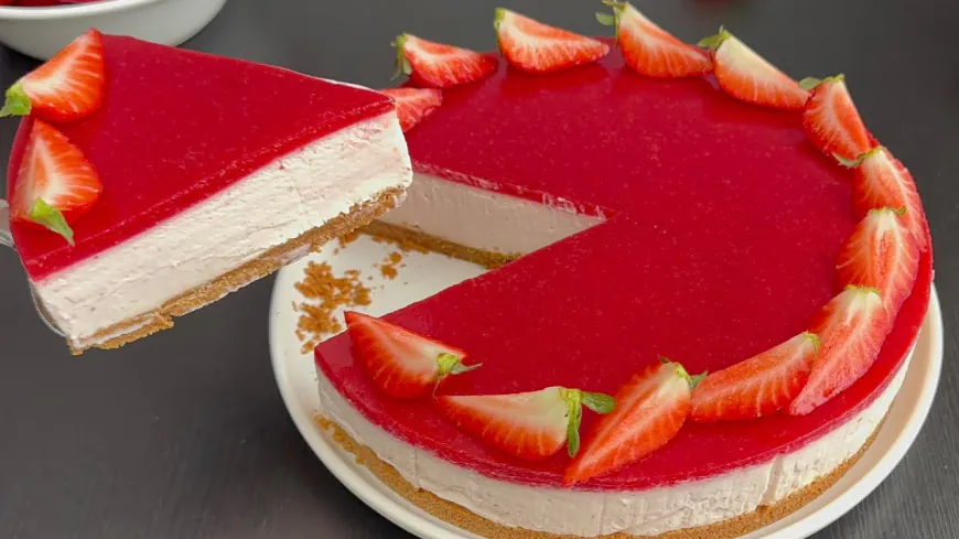 Homemade Strawberry Cheesecake Recipe