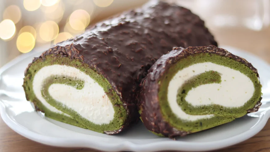 Matcha Swiss Roll with Chocolate Glaze Recipe